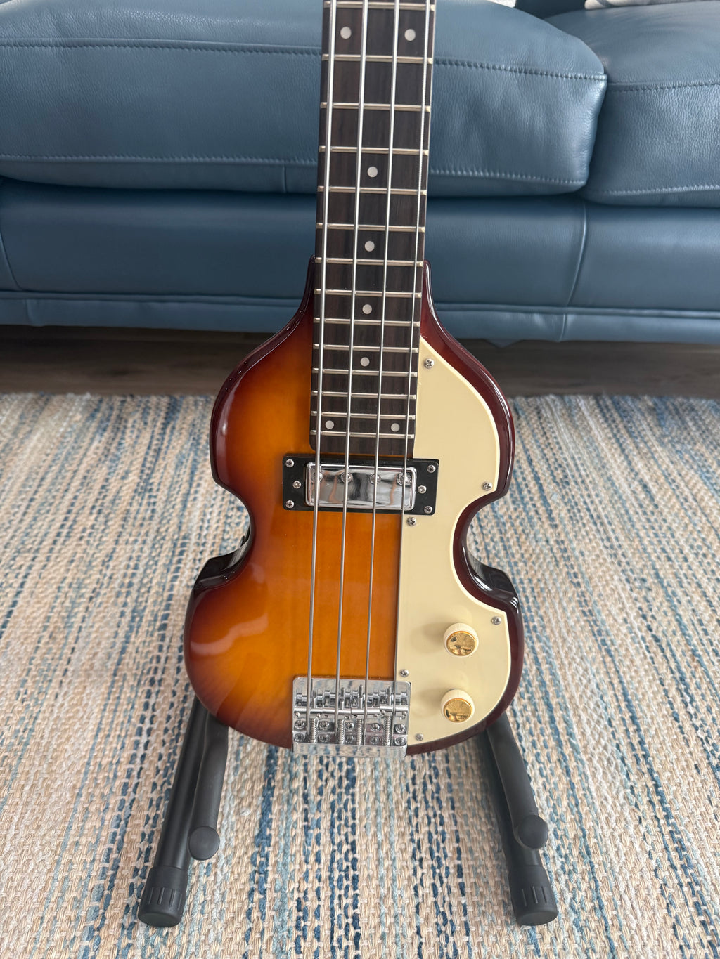 Hofner Contemporary Shorty Violin Bass Used
