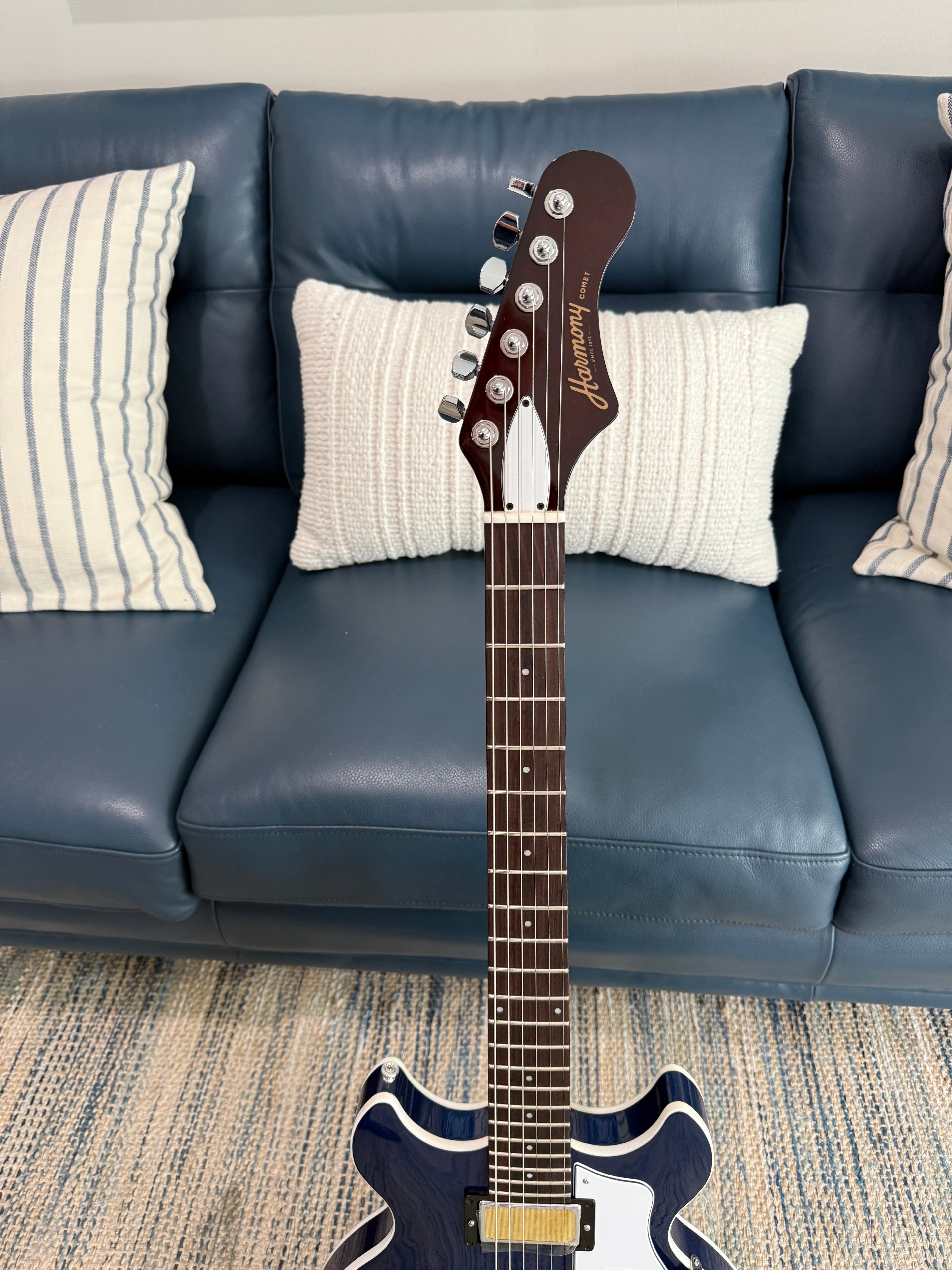 Harmony Standard Comet Electric Guitar w/Case, RW FB, Midnight Blue