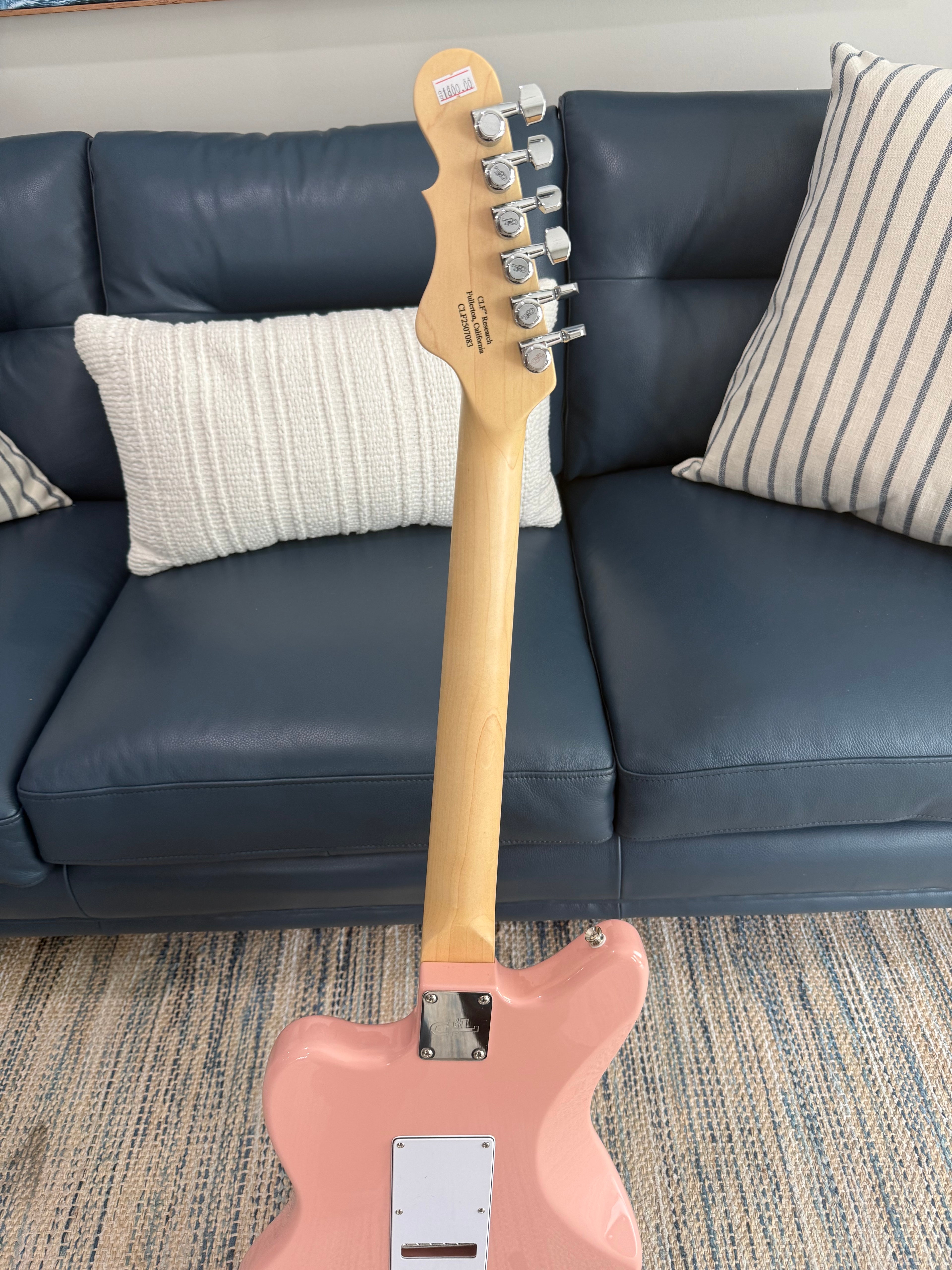 G&L Fullerton Deluxe Doheny Electric Guitar - Shell Pink